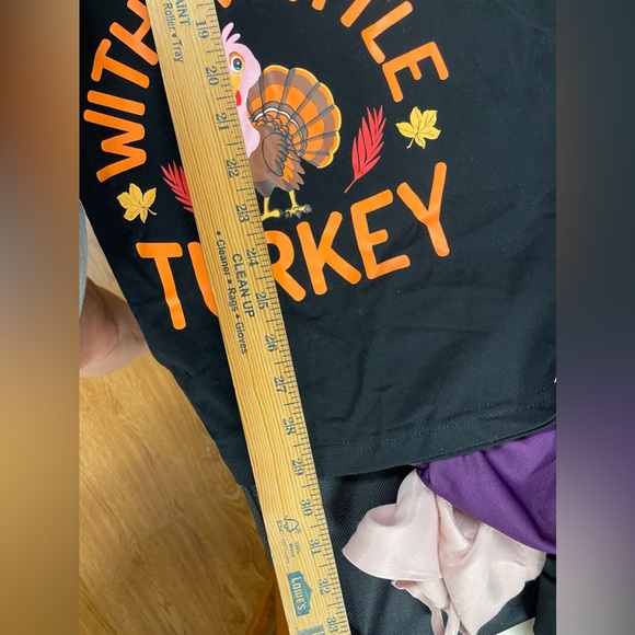 Thanksgiving, maternity T-shirt, I am so Stuffed with a little turkey logo - Picture 4 of 10